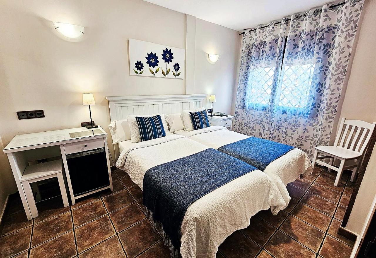 Hotel Medina De Toledo Exteriör bild